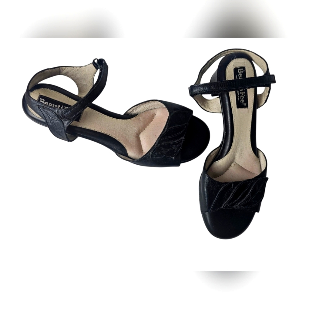 BeautiFeel Velcro Low Heel Sandals  Made In Israel Size 7